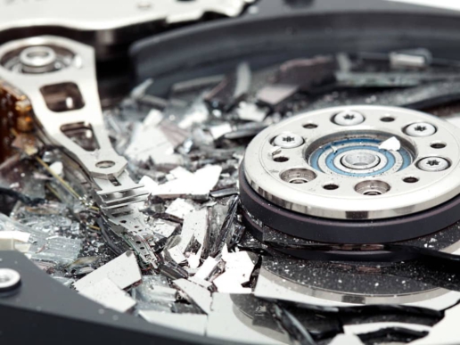 stark mechanischer Schaden bei externer HDD-Festplatte