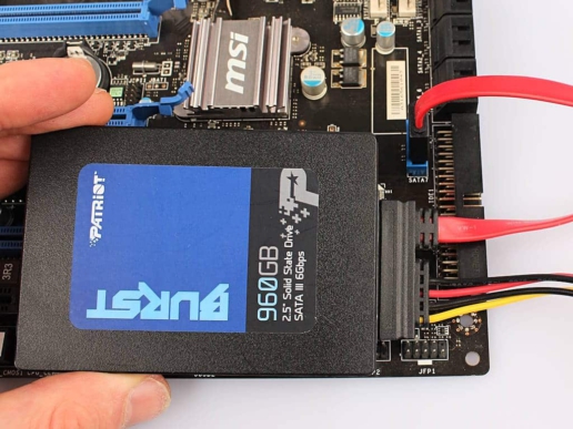 interne SSD wird nicht erkannt - SATA-Anschluss überprüfen