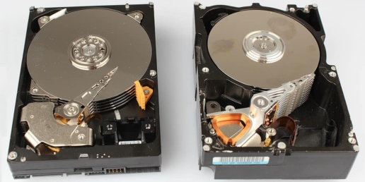 geöffnete HDD-Festplatten aus RAID 1