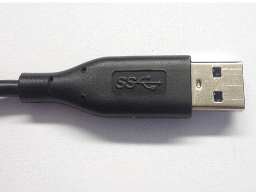 USB-C-Anschluss mit Aufschrift SS